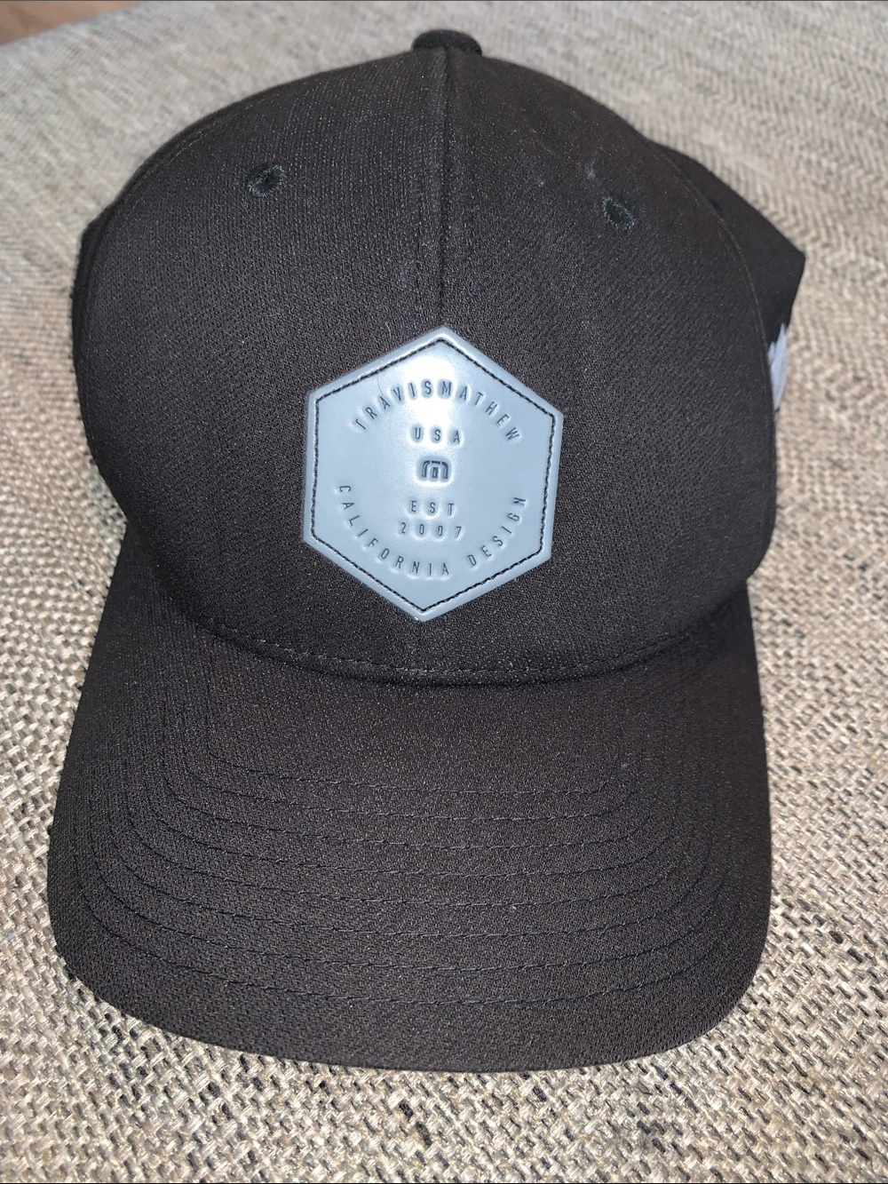 Travis Matthew USA, California design, black hat, cap golf PGA West s-m